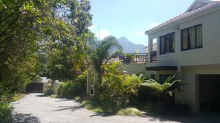 Cherry Berry Guest House | Accommodation Heatherlands