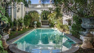 Illyria House | Muckleneuk Hotels