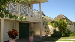 25 Sandpiper B&B | Beacon Bay Accommodation