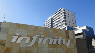Infinity Apartment By The Sea | Bloubergstrand Accommodation