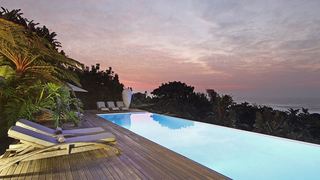 Days at Sea Beach Lodge | Trafalgar Accommodation