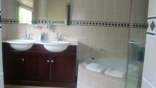 Lu's Guest House | Accommodation Paarl