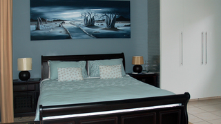 Maple Tree Manor | Cowies Hill Accommodation
