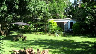 m'Khaya-Teeny and Braai ‘n Cabana | Trafalgar Self-catering
