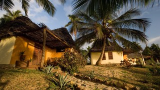 The Tides Lodge | Pangani Accommodation