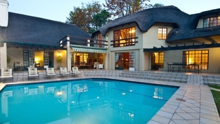 Thatchfoord Lodge | Accommodation Morningside - JHB