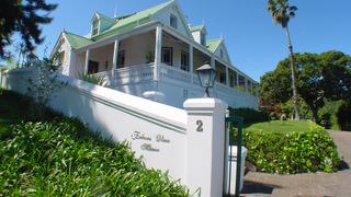 Falcons View Manor | Knysna Central Accommodation