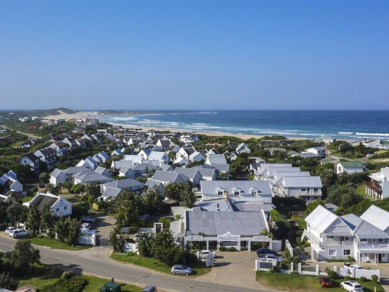 Cape St Francis Lifestyle Estate Village Break