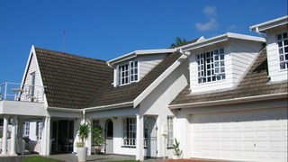 Shelbourne Lodge | La Lucia Self-catering
