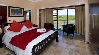 Dolphin Dance Lodge | Accommodation Bluewater Bay