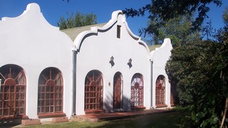 Pause Guest Rooms | Fichardt Park Self-catering