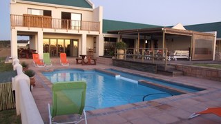 The Wacky Bush Lodge | Accommodation Long Acres Country Estate