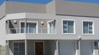 Sharky Holiday Home | Self-catering Franskraal