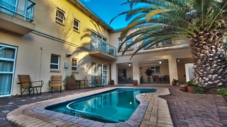 Adelante Lodge | Accommodation Brandwag