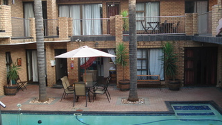 Uitsigpark guest@home4u | Accommodation Eldoraigne