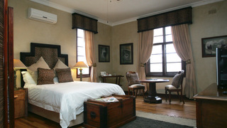 The Monkey Town Manor House | Accommodation Somerset West