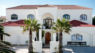 Allstar Villa Guest House | Accommodation Sunset Beach