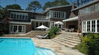 Canterbury House | Bishopscourt Accommodation