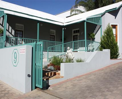 Naree's Cottage