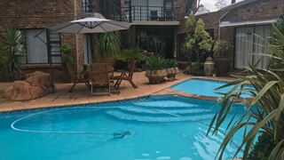Francor Guesthouse | Self-catering Akasia