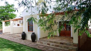 Honeylocust | Colesberg Accommodation