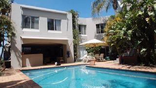 17 Lillies | Courtrai Self-catering