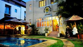 A Sunflower Stop | Accommodation Green Point