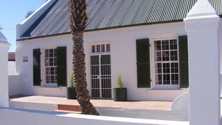 Pepper Tree Cottage | Beaufort West Specials