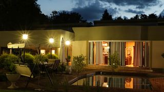 Newbali Bed and Breakfast | Accommodation Newcastle