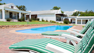 Ongegund Lodge | Somerset West Lodges