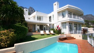 Tree Road Villa | Self-catering Camps Bay