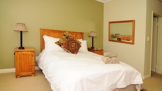 Portico 601 | Table View Accommodation
