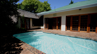 Alchemy Waverley Manor | Accommodation Dan Pienaar
