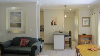 4 On Sengwe Place | Gallo Manor Accommodation