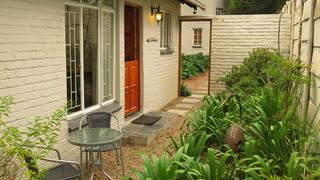 8 Landsdowne Bed and Breakfast | Accommodation Bryanston