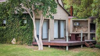 Broadwater River Beach | Resorts Douglas