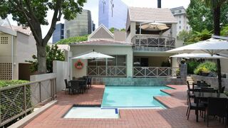 Courtyard Sandton | Sandown Hotels