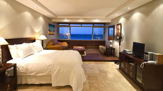 African Beach Studio 2 | Self-catering Mouille Point
