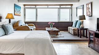 African Beach Studio 2 | Accommodation Mouille Point