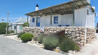 Seekat 1 | Paternoster Accommodation