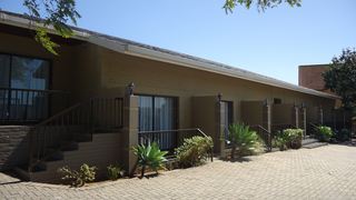 Fairways B&B | Accommodation Uitenhage