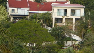 Falconcrest Guest House | Accommodation Doon Heights