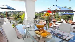White Aloe Guest House | Self-catering Roodepoort
