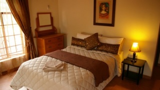 Castle Guest House | Accommodation Thabazimbi