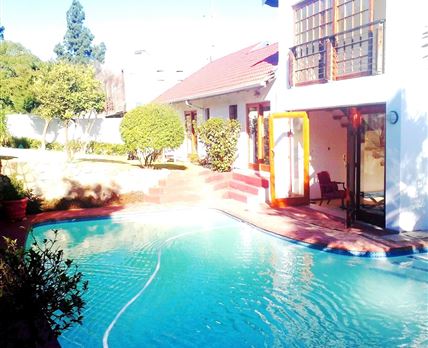 Mizizi House of Sandton Bed & Breakfast