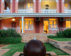 Sica's Guest House - The Loft | Accommodation Westridge
