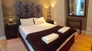 Burnt Orange Guest House | Accommodation Green Point