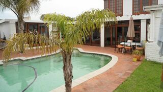 Egmont Guest House | Accommodation Perridgevale