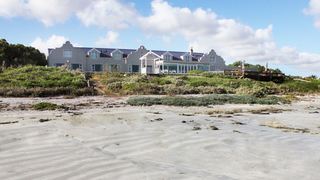 Blue Bay Lodge | Accommodation Saldanha