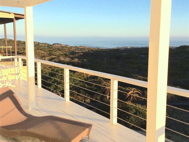 The White House Beach Villa